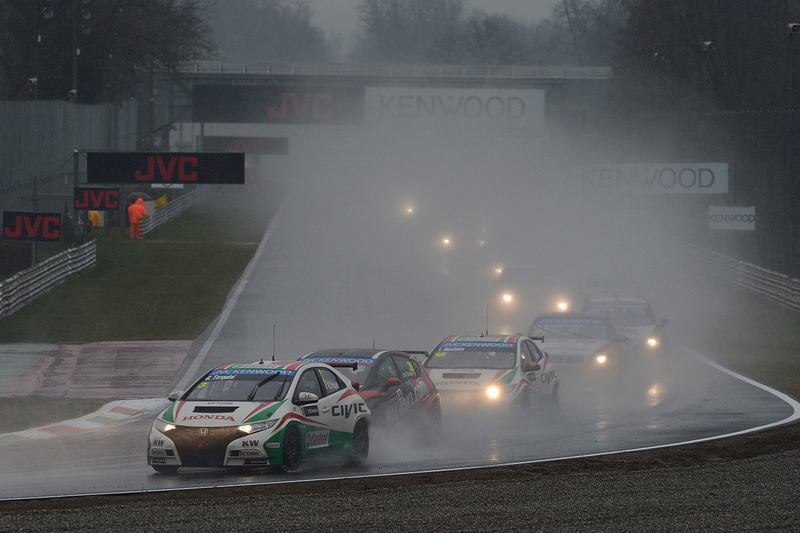 Illustration for article titled Double WTCC victory for Chevy at Monza